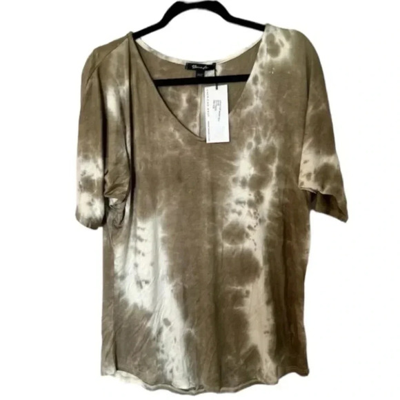 Yana K Louis Olive TieDye Short Sleeve Women’s V-Neck Top One Size NWT - Picture 1 of 6